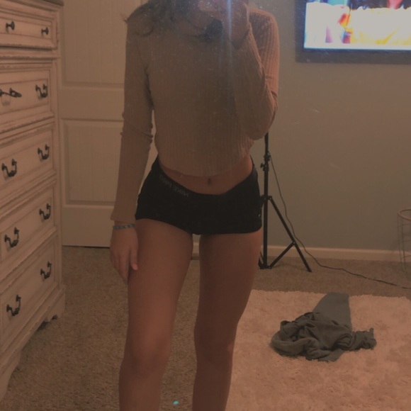 Forever 21 crop top - Picture 3 of 3